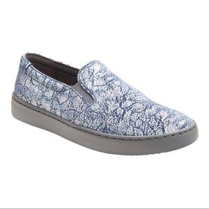 Vionic Blue Metalic AveryPro Suede Slip-on Sneaker